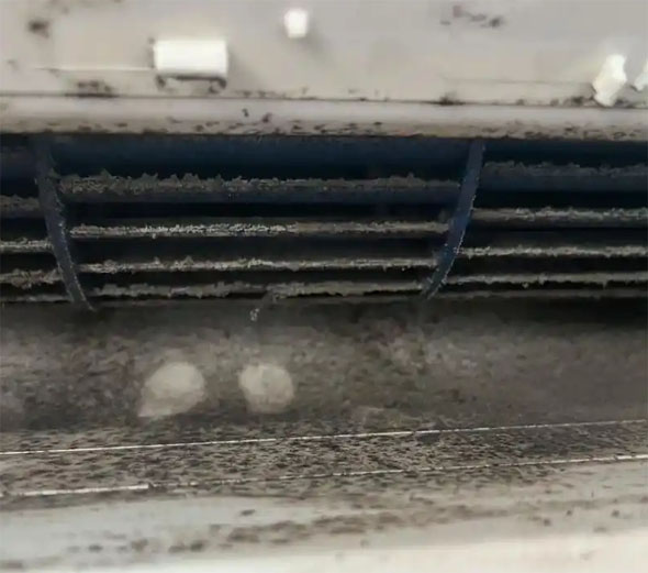 庆安空调吹的风有股烧焦味是怎么回事